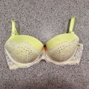 Victoria's Secret Bra 32D